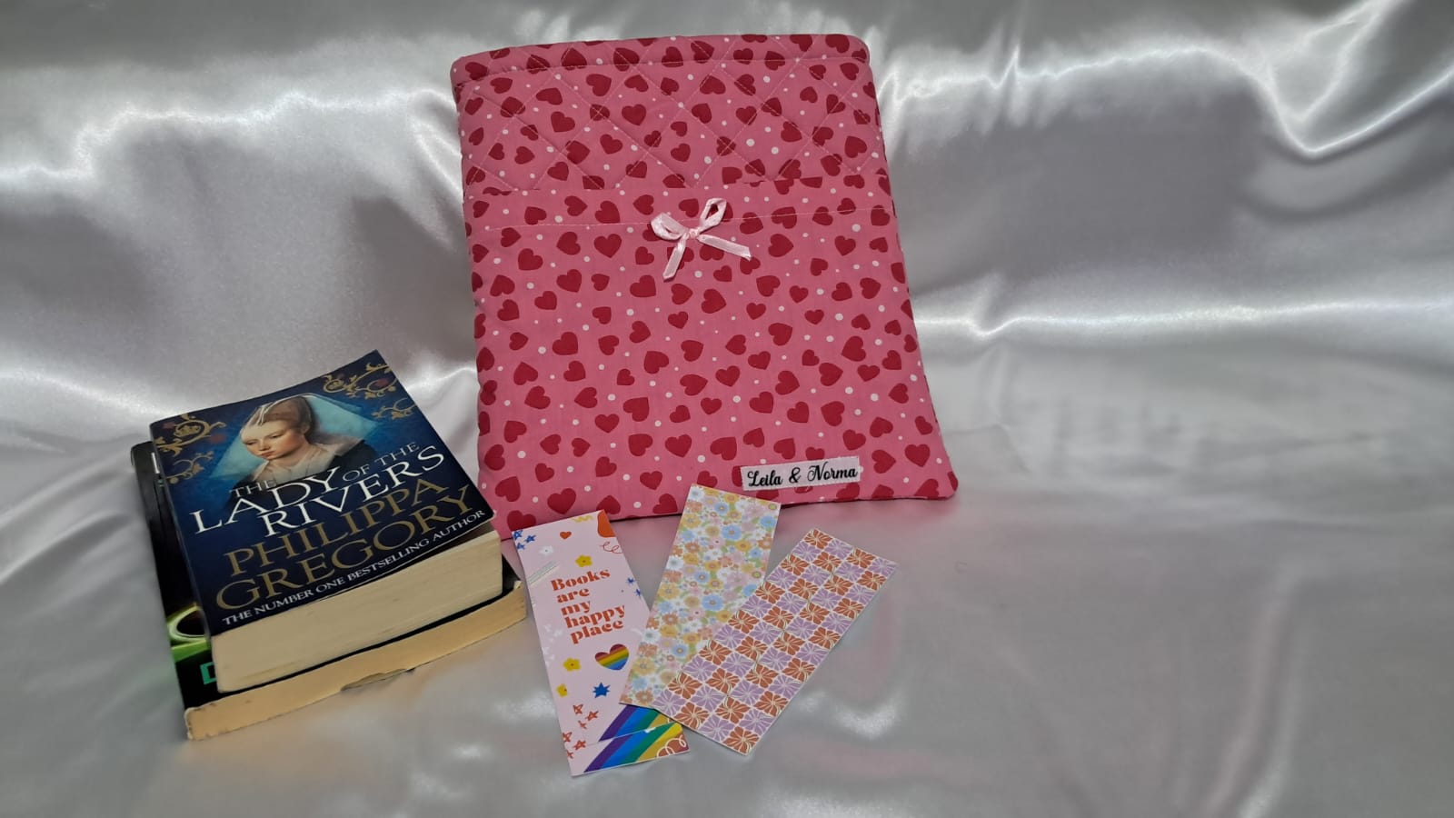 Hearts Galore Quilted Open Top Book Sleeve